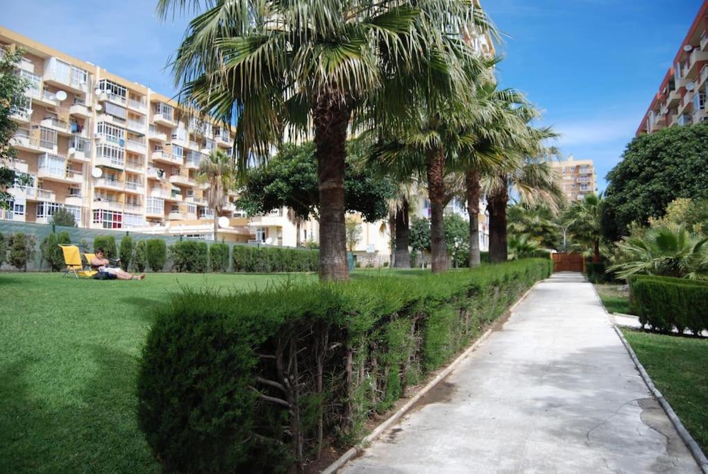 Sol Y Playa Apartment Benalmadena Luaran gambar